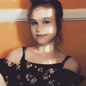 Meet your Posher, Charlotte